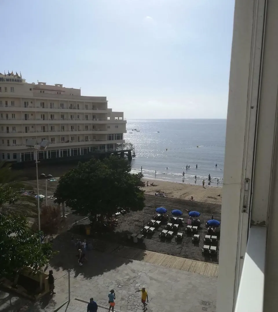 Large Beachfront Apartment Medano El Médano